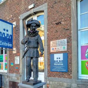 belgie/binche/musee-international-du-carnaval-et-du-masque-college-des-augustins