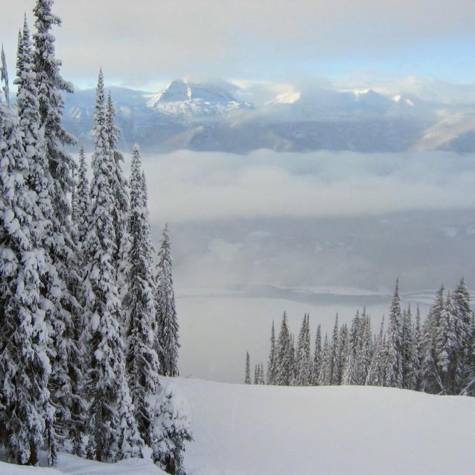 canada/monashee-mountains