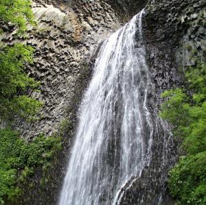 france/auvergne-rhone-alpes/cascade-du-ray-pic