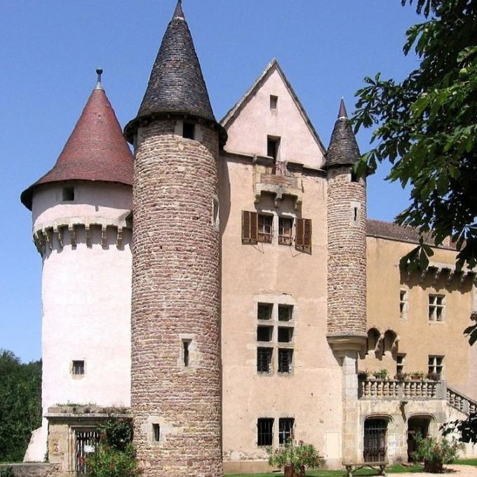 france/auvergne-rhone-alpes/chateau-d-aulteribe