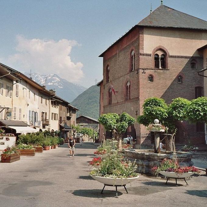 france/auvergne-rhone-alpes/conflans