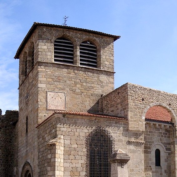 france/auvergne-rhone-alpes/eglise-de-champdieu