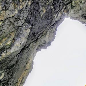 france/auvergne-rhone-alpes/grotte-de-la-percee-blanche