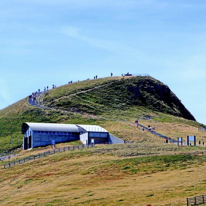 france/auvergne-rhone-alpes/plomb-du-cantal