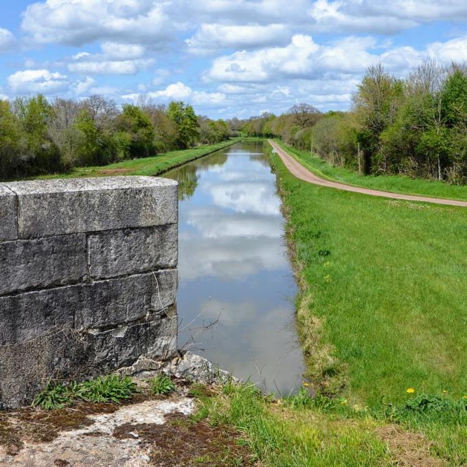 france/bourgogne-franche-comte/canal-du-nivernais