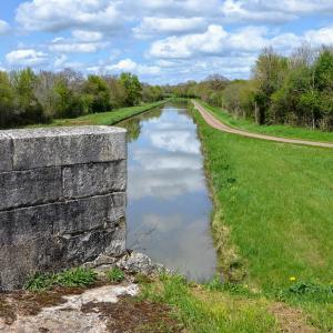 france/bourgogne-franche-comte/canal-du-nivernais