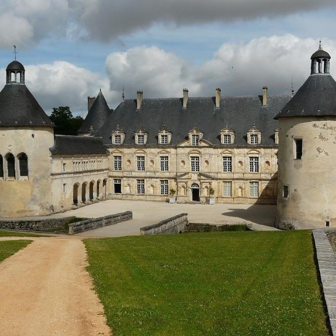 france/bourgogne-franche-comte/chateau-de-bussy-rabutin