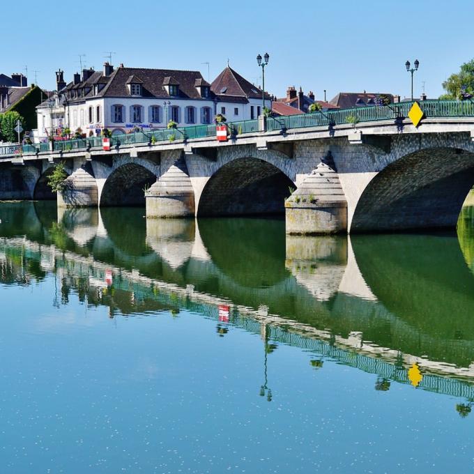 france/bourgogne-franche-comte/joigny