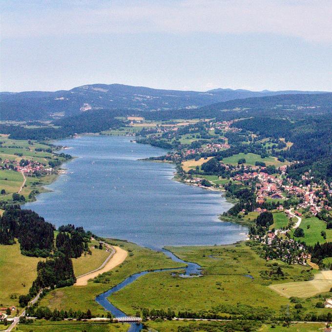 france/bourgogne-franche-comte/lac-de-saint-point