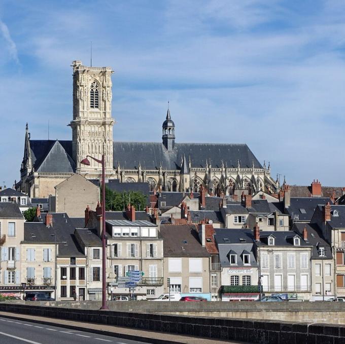 france/bourgogne-franche-comte/nevers