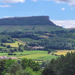 france/bourgogne-franche-comte/roche-de-solutre