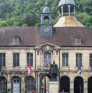 france/bourgogne-franche-comte/salins-les-bains/hotel-de-ville