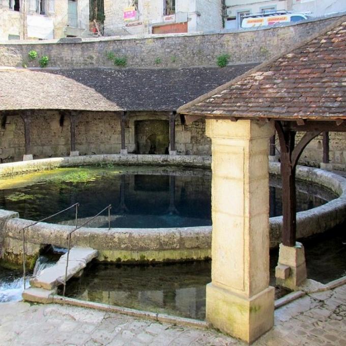 france/bourgogne-franche-comte/tonnerre