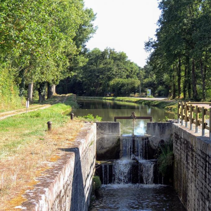 france/centre-val-de-loire/canal-de-berry