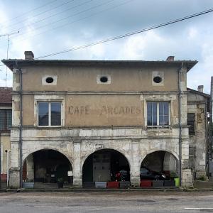 france/grand-est/saint-mihiel/cafe-des-arcades