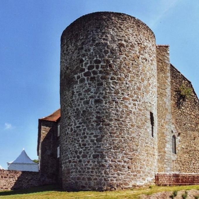 france/nouvelle-aquitaine/chalus