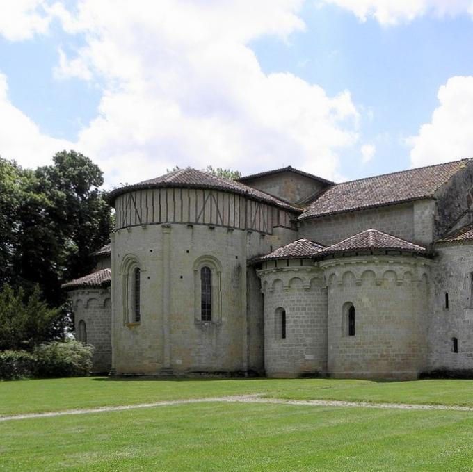 france/occitanie/abbaye-de-flaran