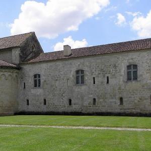 france/occitanie/abbaye-de-flaran