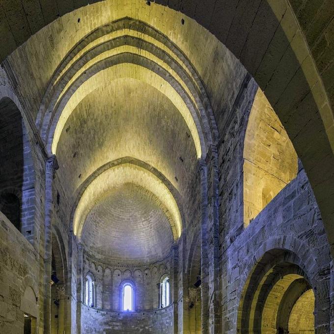 france/occitanie/cathedrale-de-maguelone