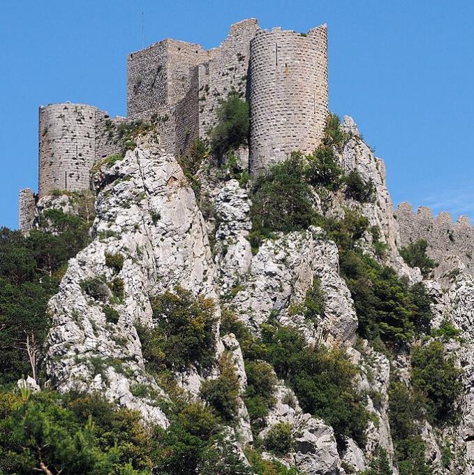 france/occitanie/chateau-de-puilaurens