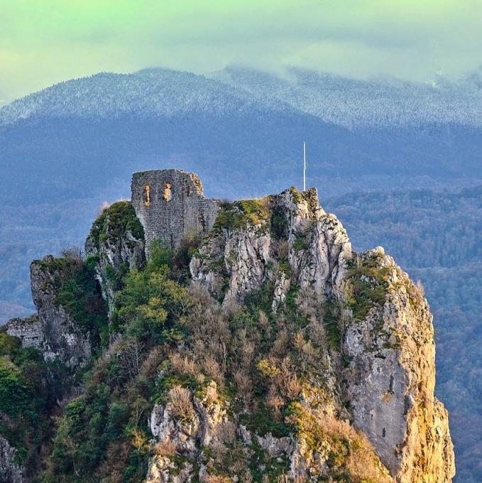 france/occitanie/chateau-de-roquefixade