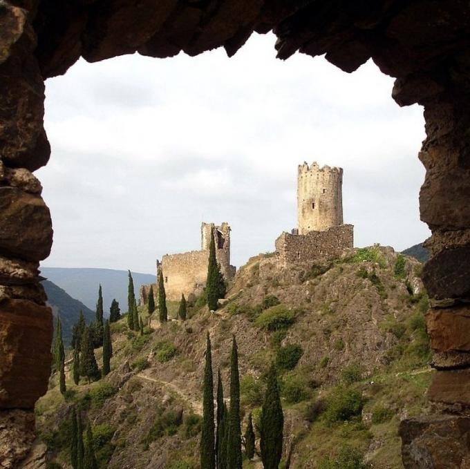 france/occitanie/chateaux-de-lastours