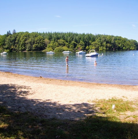 france/occitanie/lac-de-pareloup