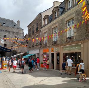 france/pays-de-la-loire/guerande/rue-saint-michel