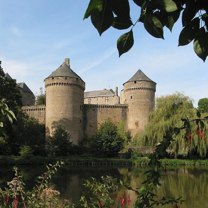 france/pays-de-la-loire/lassay-les-chateaux