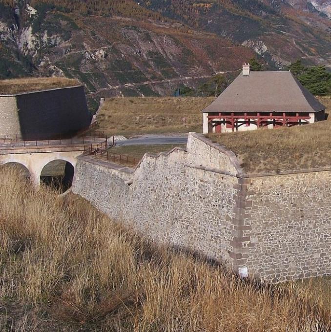 france/provence-alpes-cote-d-azur/mont-dauphin