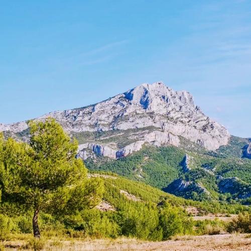 france/provence-alpes-cote-d-azur/montagne-sainte-victoire