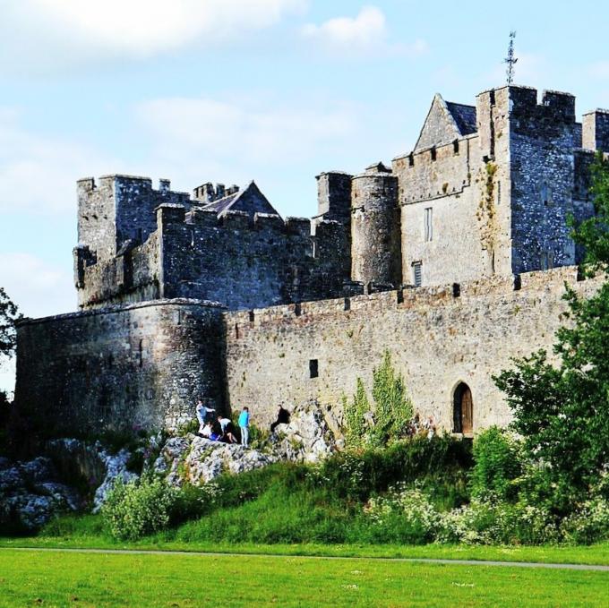 ireland/cahir-castle