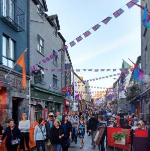 ireland/galway/flood-street