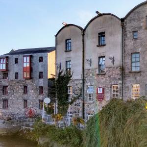 ireland/galway/long-walk