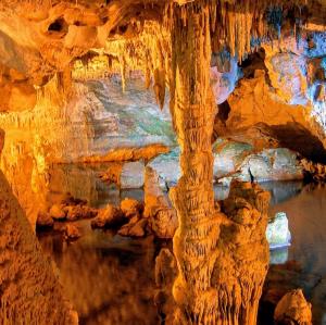 italia/grotte-di-nettuno