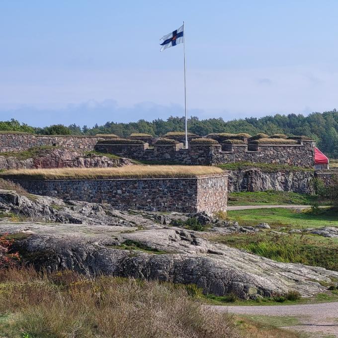 suomi/suomenlinna/vallit-ja-tykit