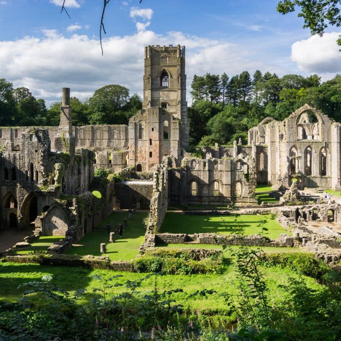 united-kingdom/fountains-abbey