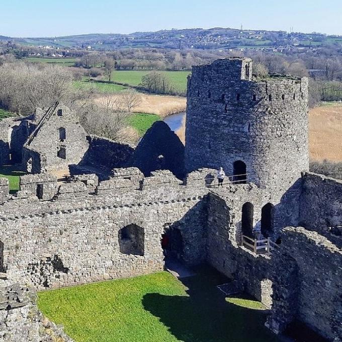 united-kingdom/kidwelly-castle