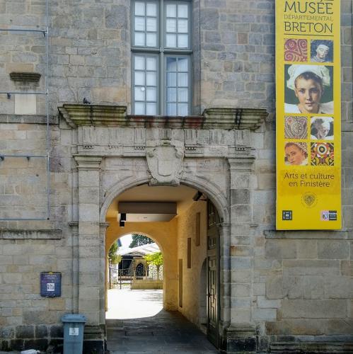 Quimper - Musée Départemental Breton. Présentation Et Avis Des Voyageurs.